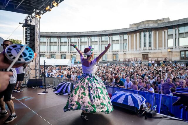 The first of many beautiful photos from @bristolpicture  thank!! Obrigado!! We absolutely love them!! 

Reliving the amazing energy from that incredible night performing on the main stage at @bristolharbourfest 
Big LOVE Bristol 🤍🖤 

Thank you to everyone sharing so many images and moments with us - more to come…!!

#bristolharbourfestival #bristolsamba #samba #bristol #brazil #sambabristol #bristol247 #visitbristol #braziliandance #braziliandanceshows #braziliandrumming #afrobrazilianarts #braziluk #brasileirosemuk #brasileirosembristol